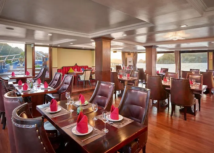 Lan Ha Lotus Cruise 