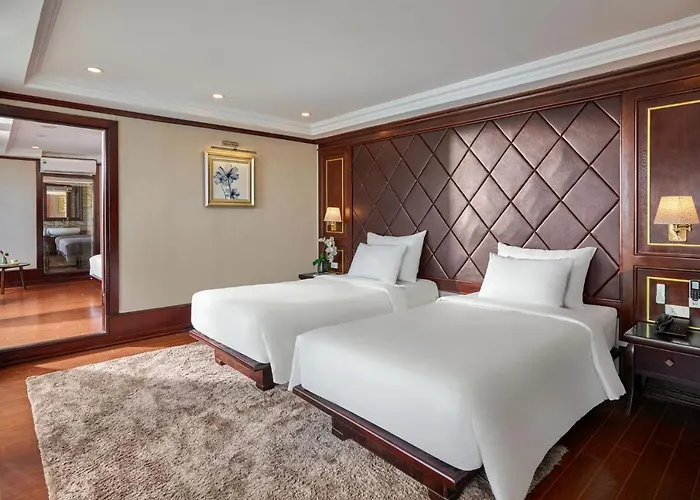  Lan Ha Lotus Cruise 4*