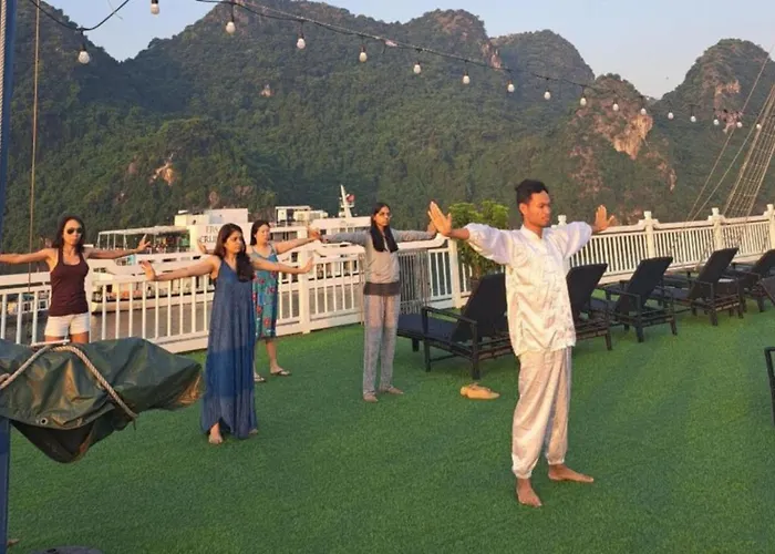 Lan Ha Lotus Cruise 
