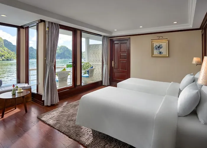 Lan Ha Lotus Cruise  4*